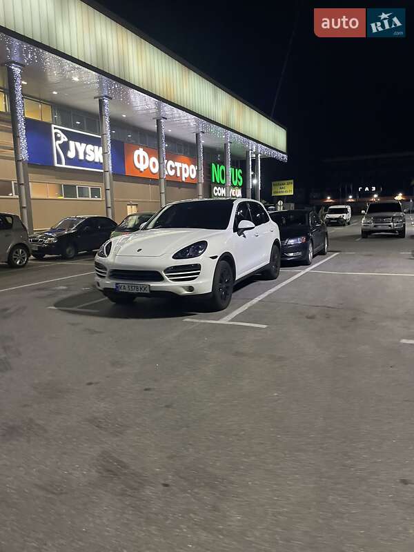 2010 porsche cayenne