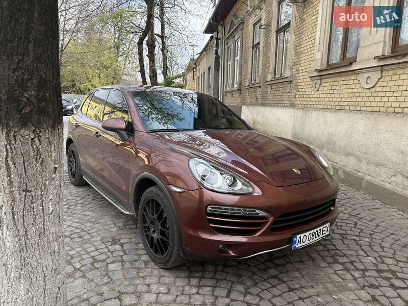 2011 porsche cayenne