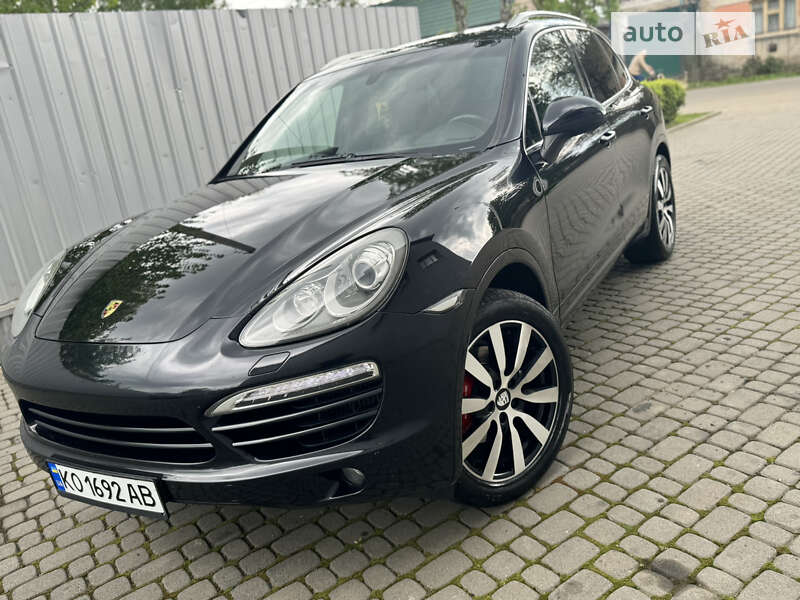 2011 porsche cayenne