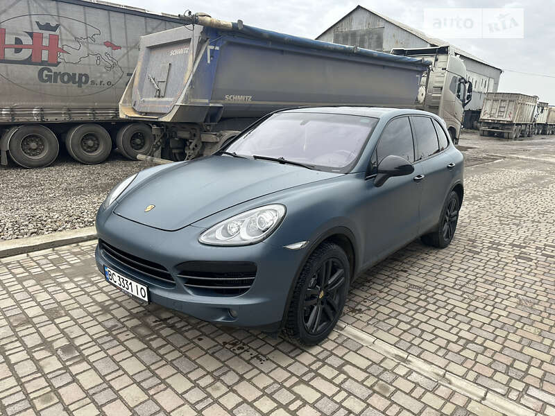 2011 porsche cayenne