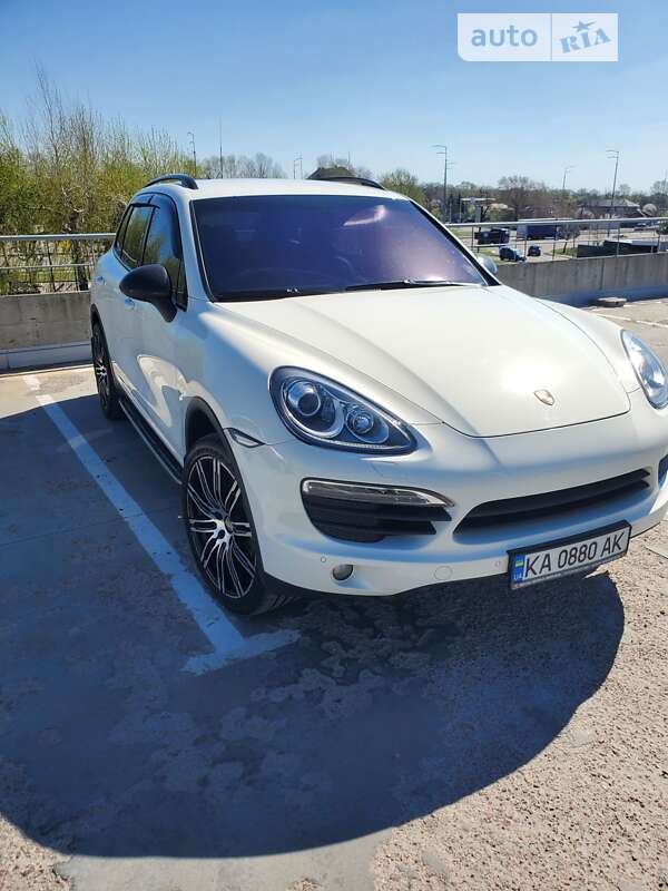2010 porsche cayenne
