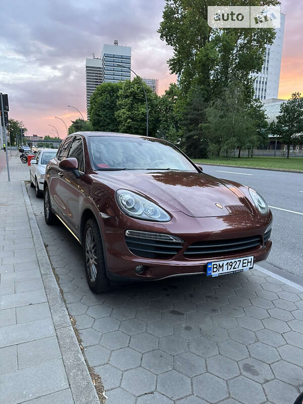 2011 porsche cayenne