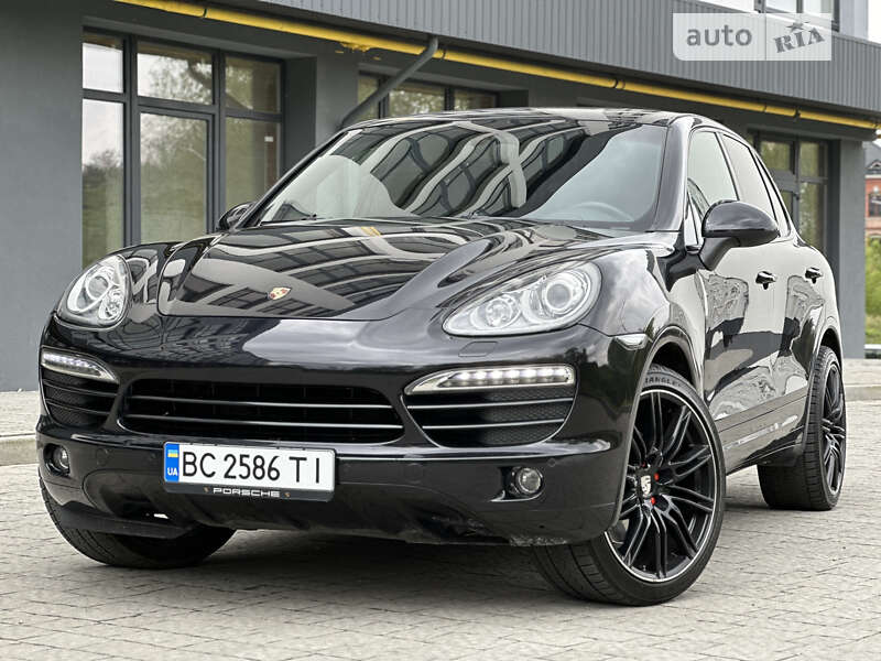 2011 porsche cayenne
