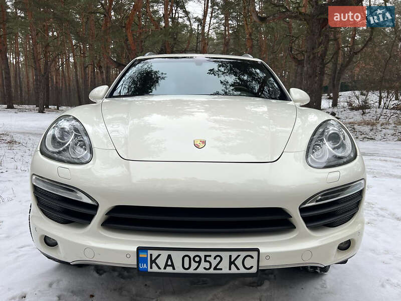 2011 porsche cayenne