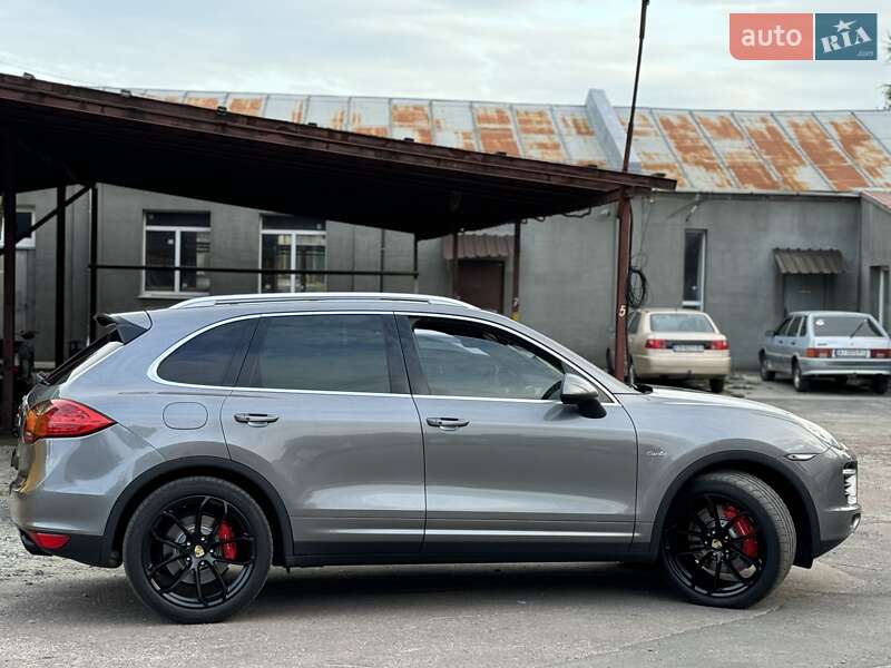 2010 porsche cayenne