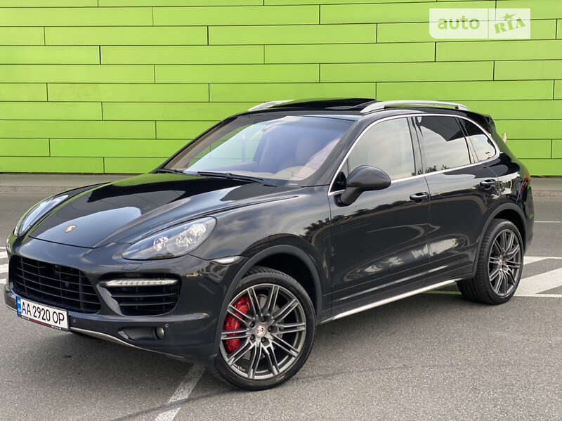 2010 porsche cayenne
