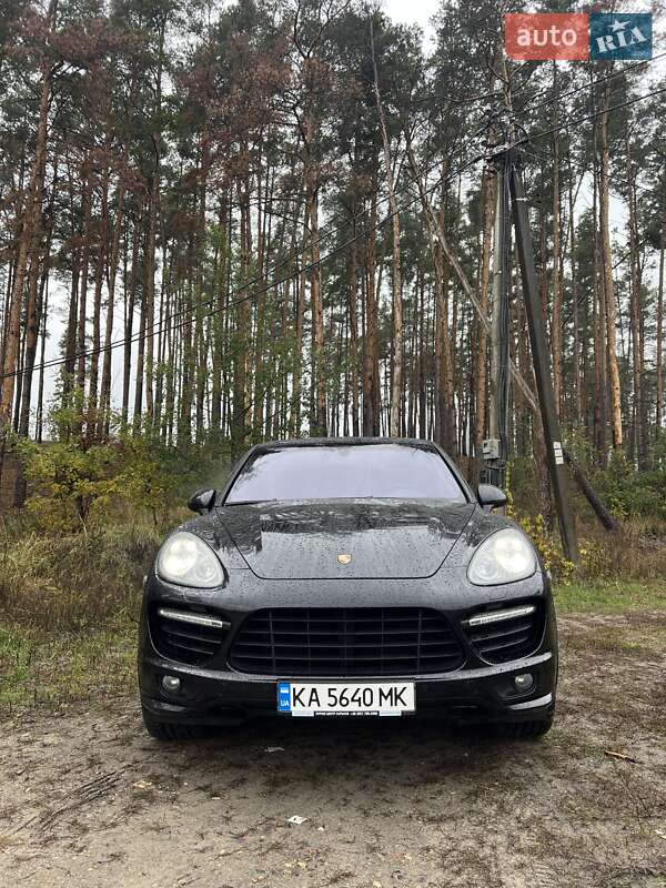2010 porsche cayenne