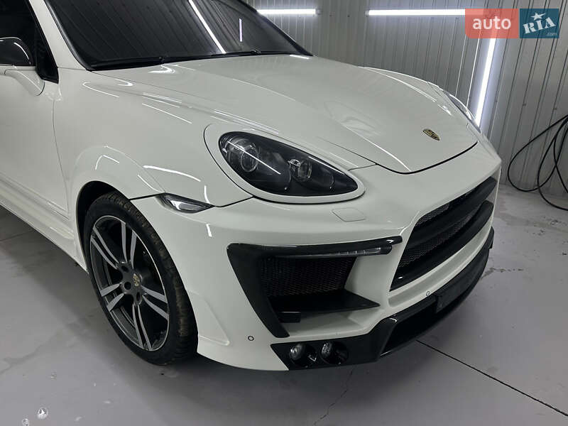 2011 porsche cayenne