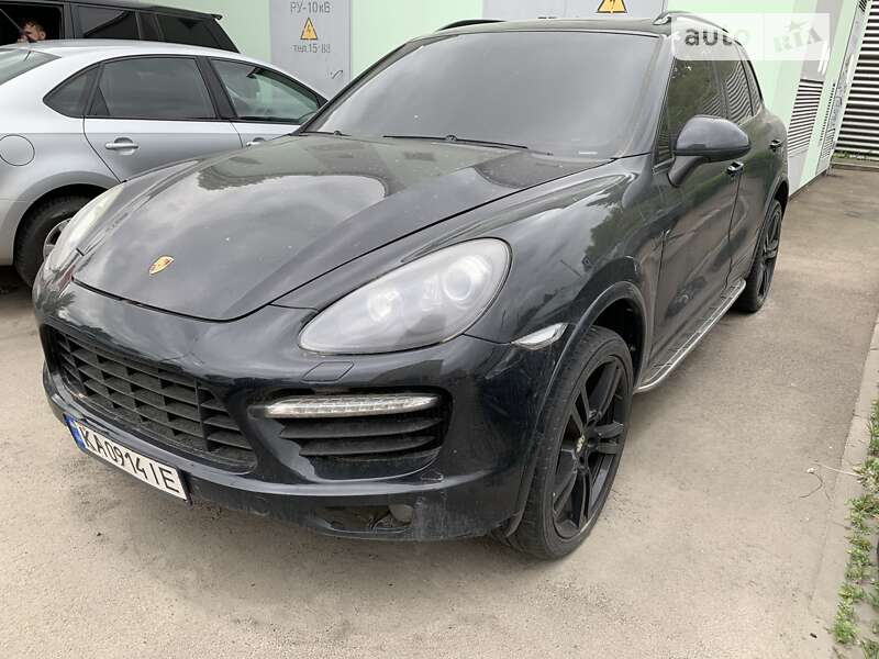 2011 porsche cayenne