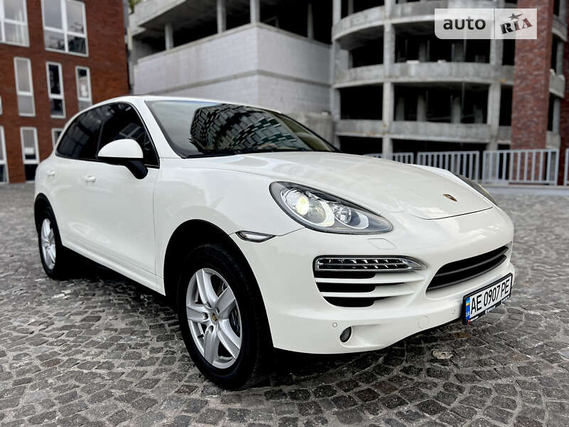 2011 porsche cayenne