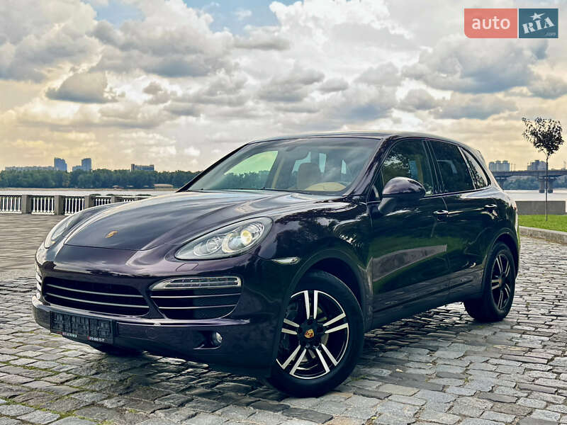 2012 porsche cayenne