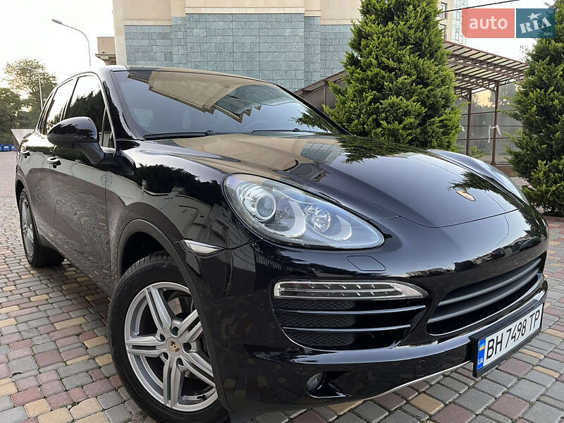 2012 porsche cayenne