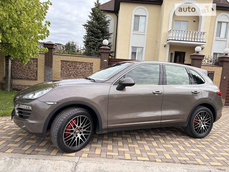 2012 porsche cayenne