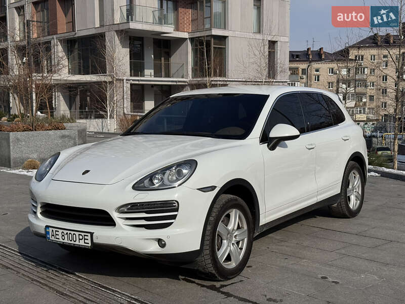 2012 porsche cayenne