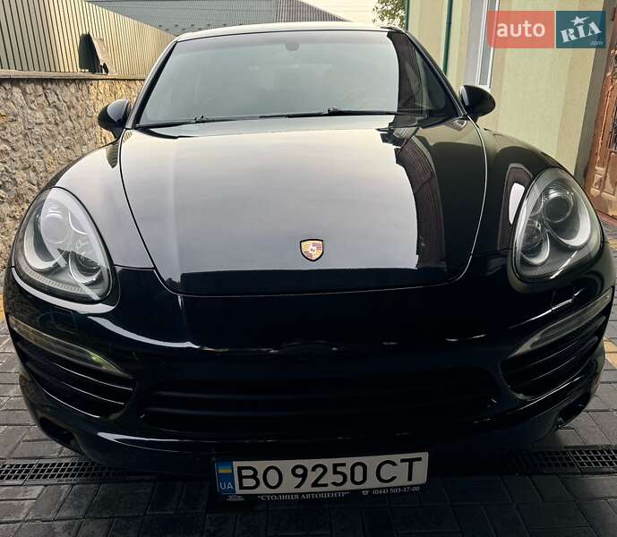 2012 porsche cayenne