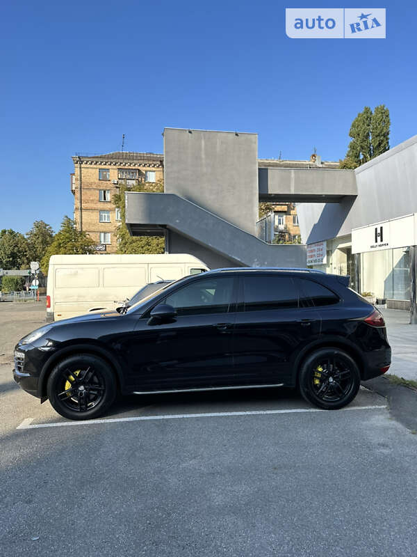 2011 porsche cayenne