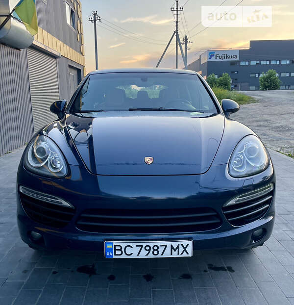 2011 porsche cayenne