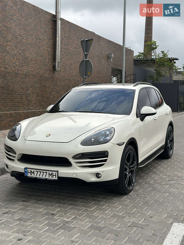 2012 porsche cayenne