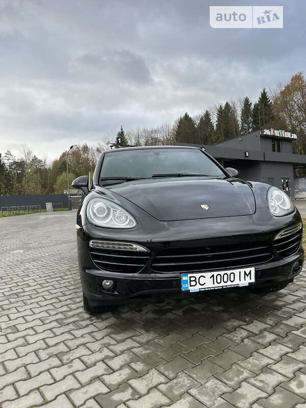 2011 porsche cayenne