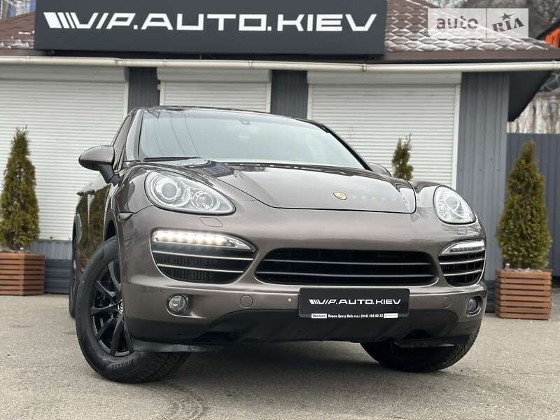 2011 porsche cayenne