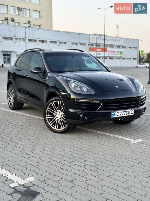 2011 porsche cayenne