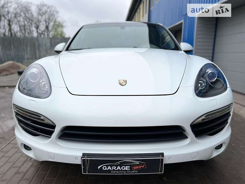 2012 porsche cayenne