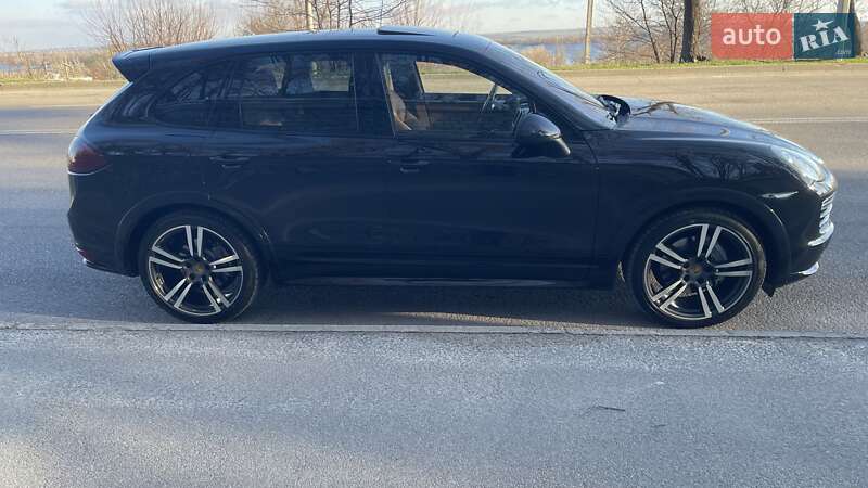 2012 porsche cayenne