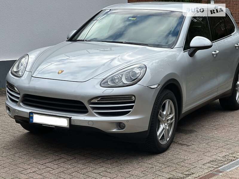 2012 porsche cayenne