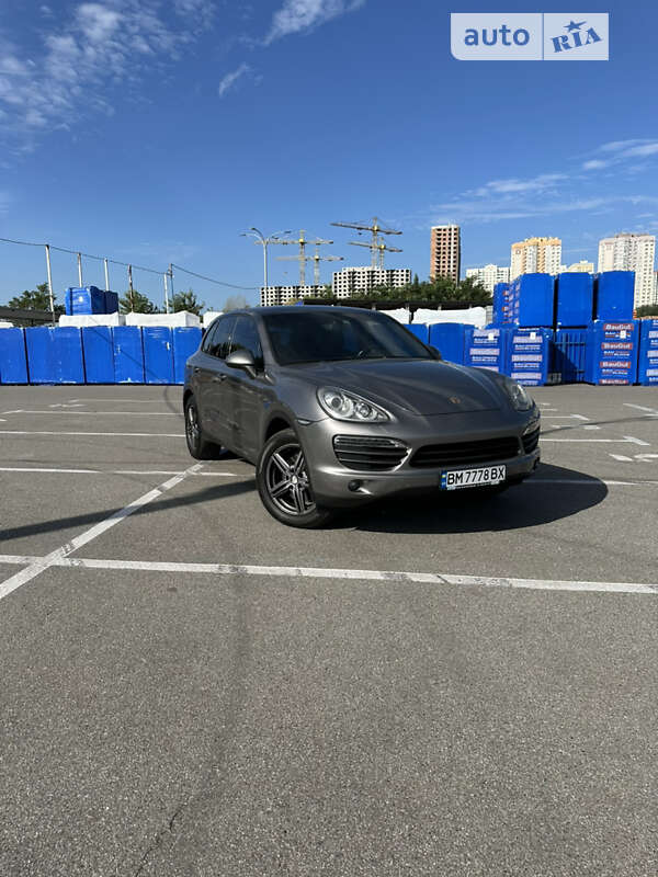 2011 porsche cayenne