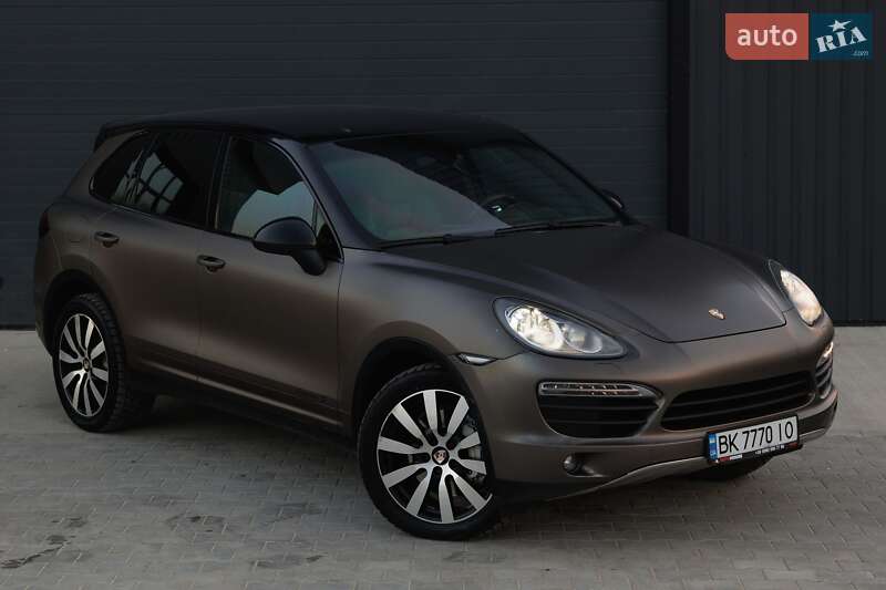2011 porsche cayenne