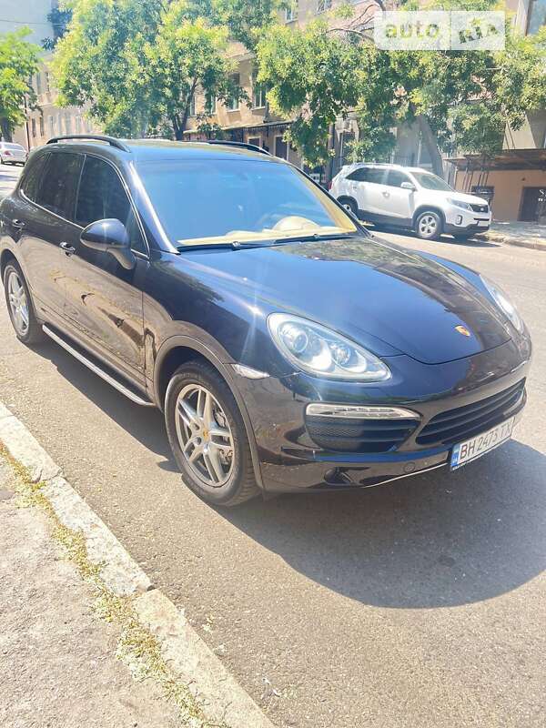 2011 porsche cayenne