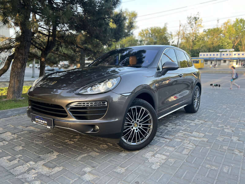 2012 porsche cayenne