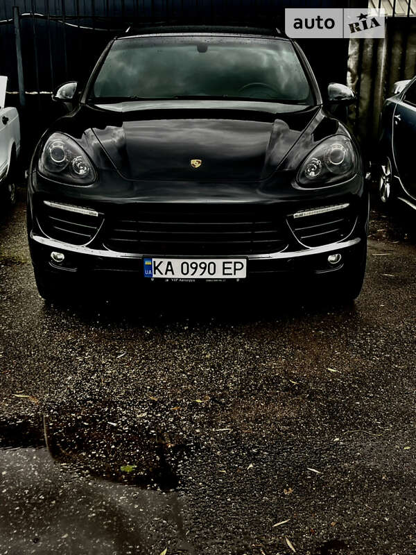 2011 porsche cayenne