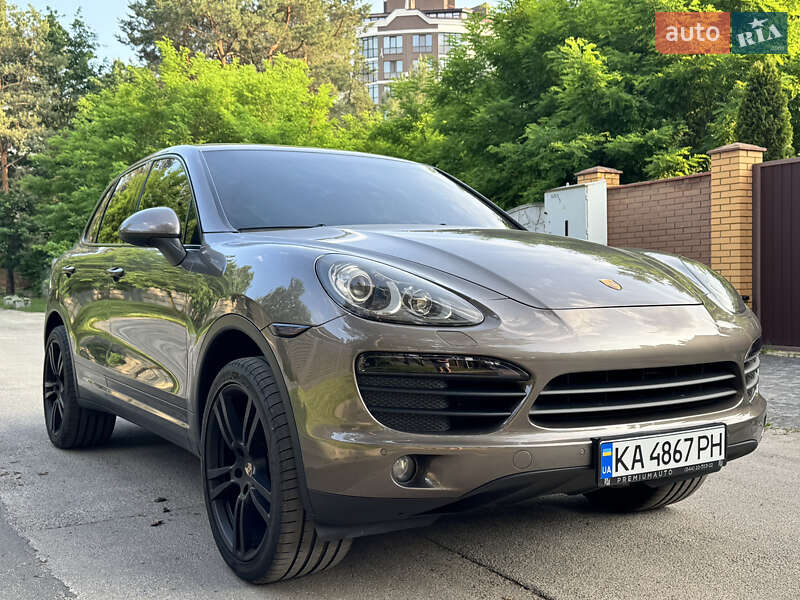 2012 porsche cayenne