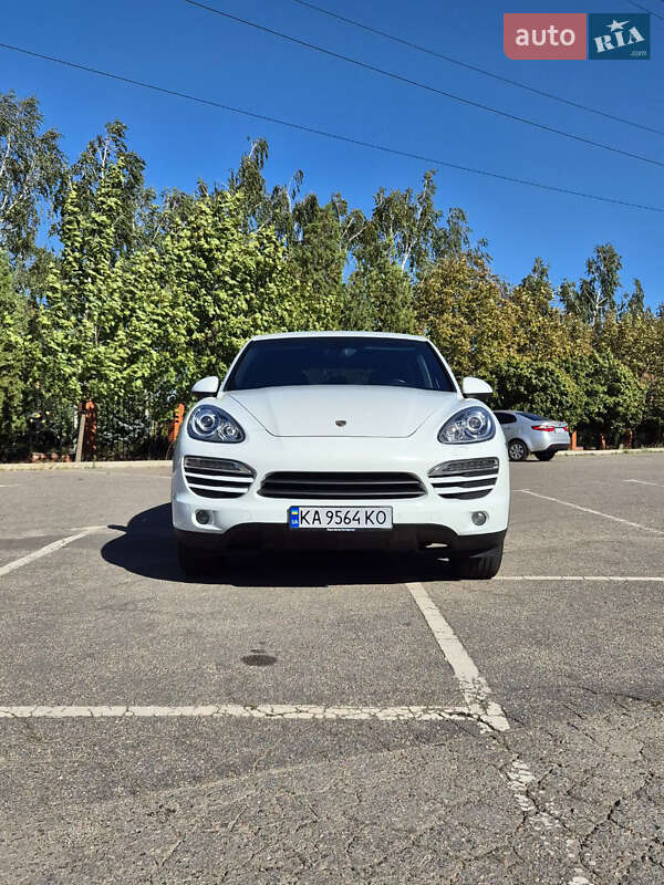 2012 porsche cayenne