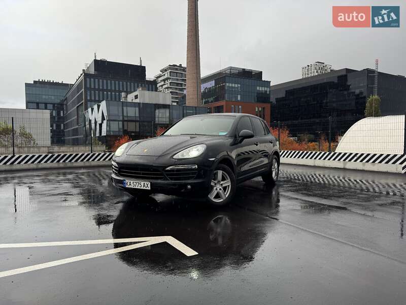 2012 porsche cayenne