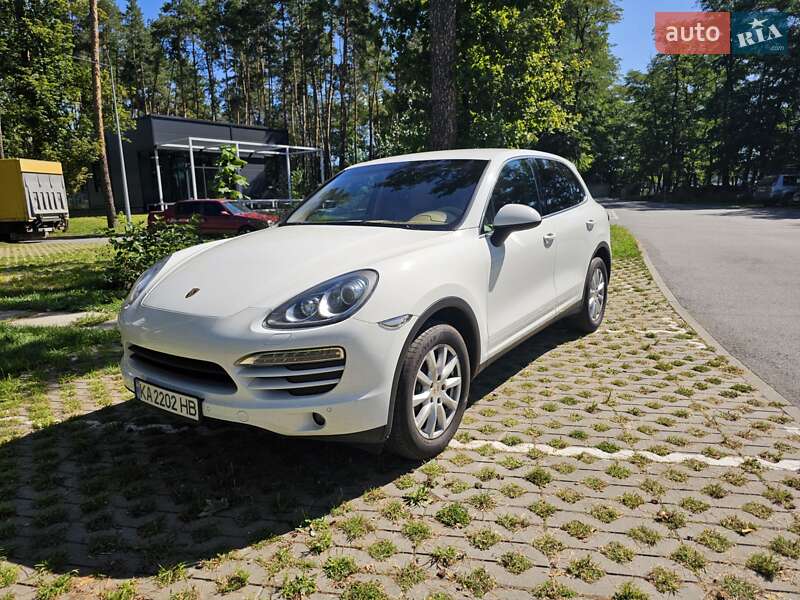 2012 porsche cayenne