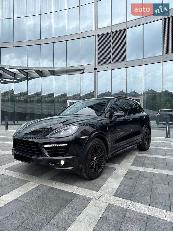 2013 porsche cayenne