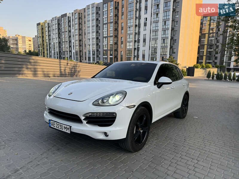 2012 porsche cayenne