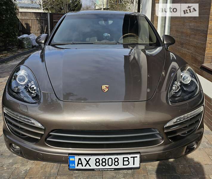 2012 porsche cayenne