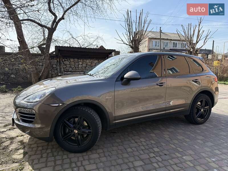 2012 porsche cayenne