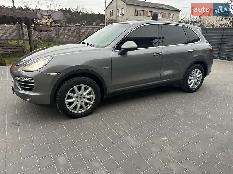 2012 porsche cayenne