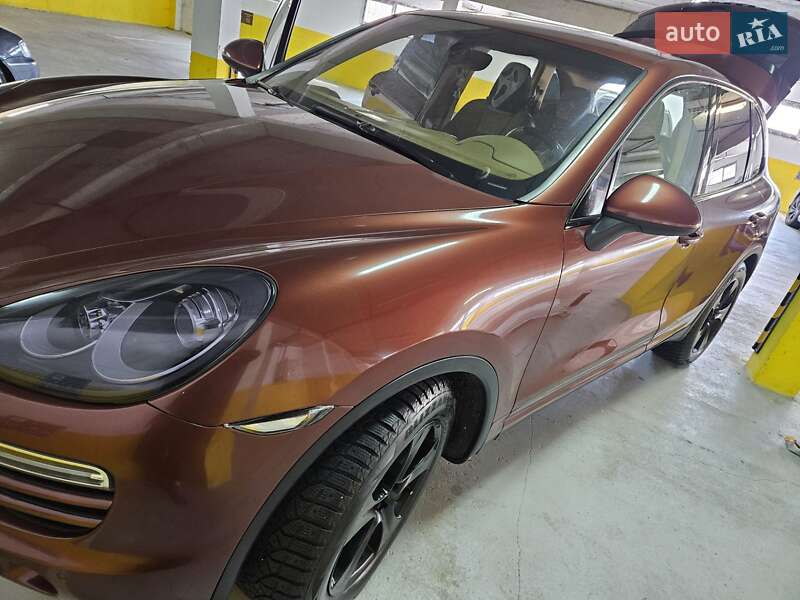 2012 porsche cayenne