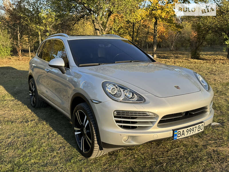 2012 porsche cayenne