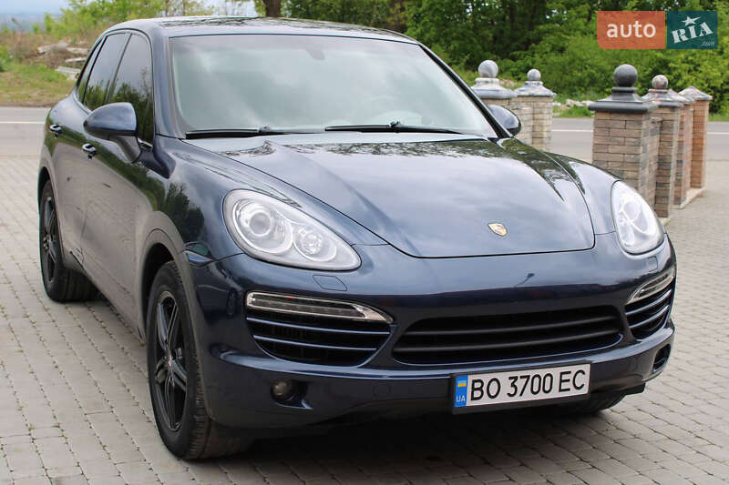 2012 porsche cayenne