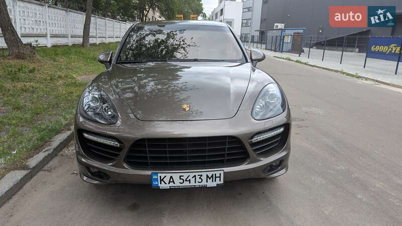 2012 porsche cayenne