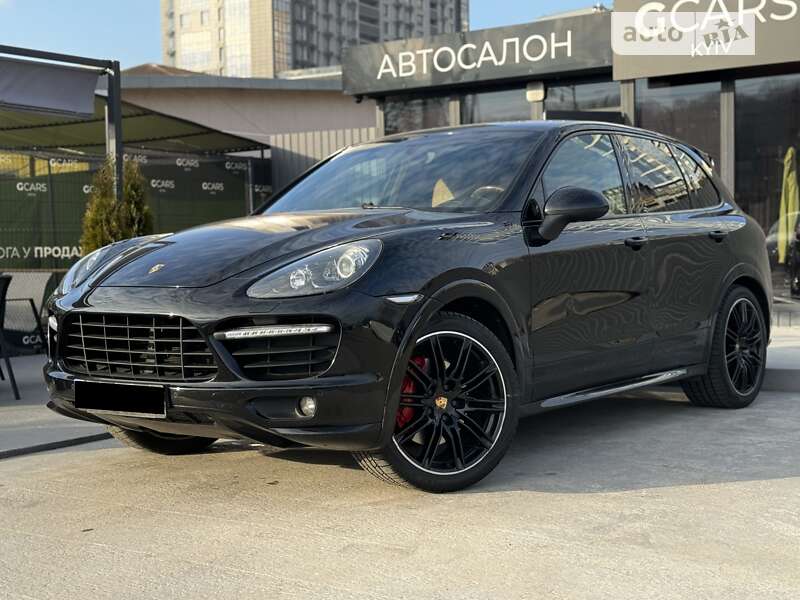 2012 porsche cayenne