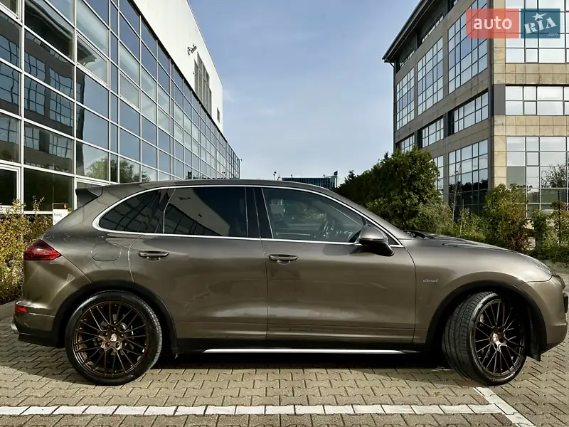 2015 porsche cayenne