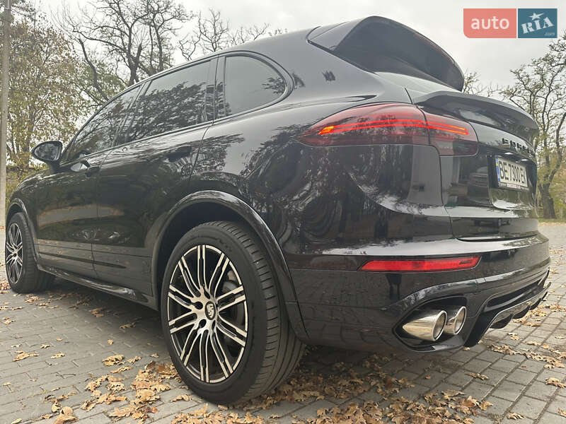 2015 porsche cayenne