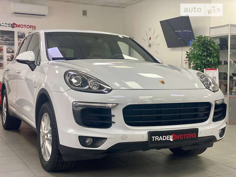 2016 porsche cayenne